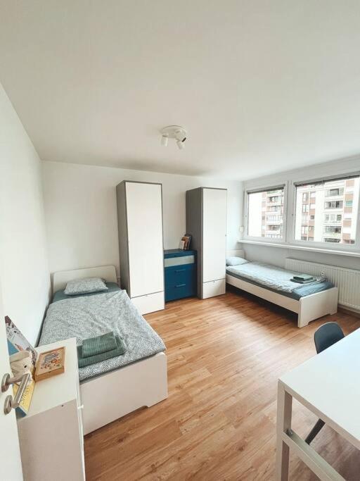 Appartamento Chic Trnovo Hideaway For 5, Family Friendly